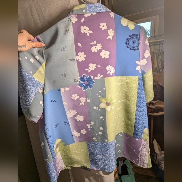 Fun Patchwork Style Blouse - Picture 7 of 7